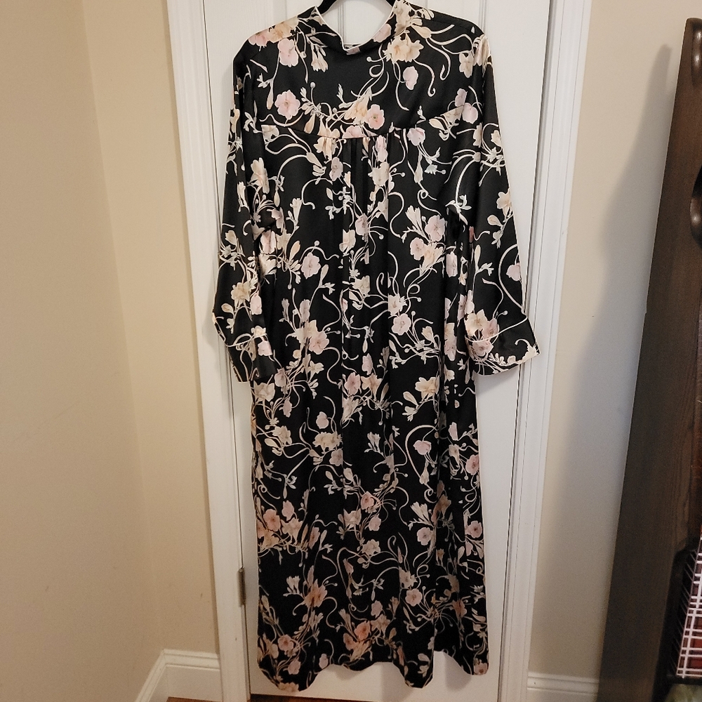 Christian Dior Vintage Black Floral Satin Robe Size L/XL - Picture 6 of 8